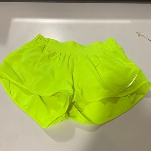 size 2 lululemon shorts